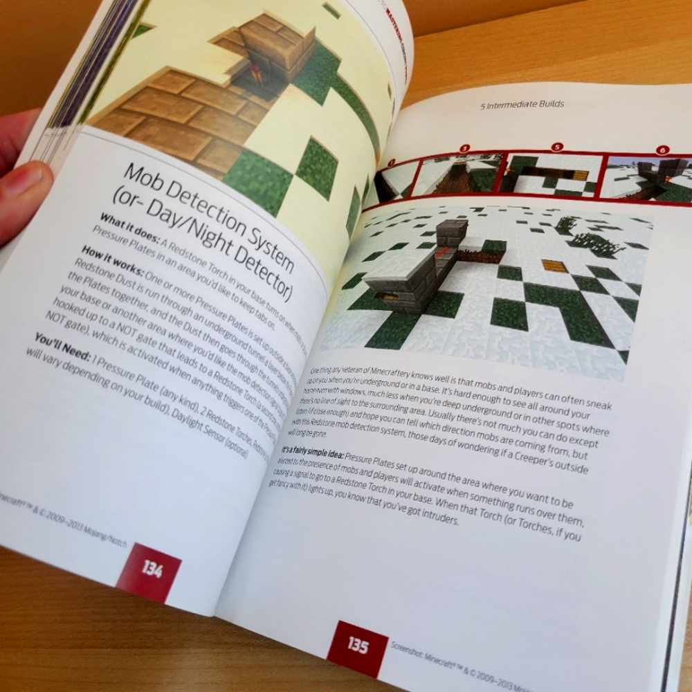 Minecraft Guide Book Set - Picture 6 of 7
